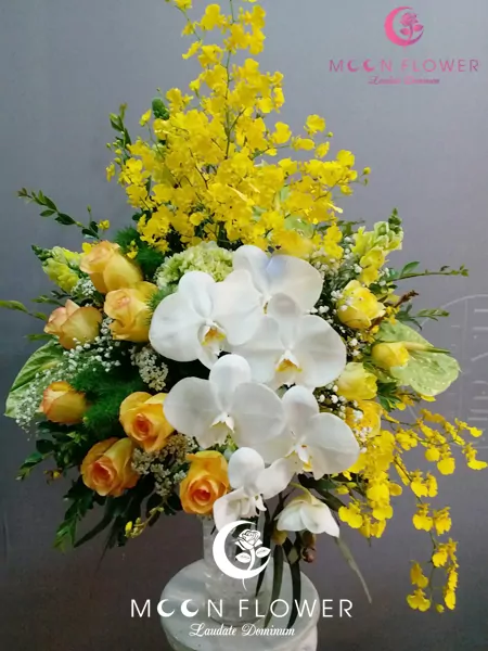 Bình hoa tặng sinh nhật cao cấp