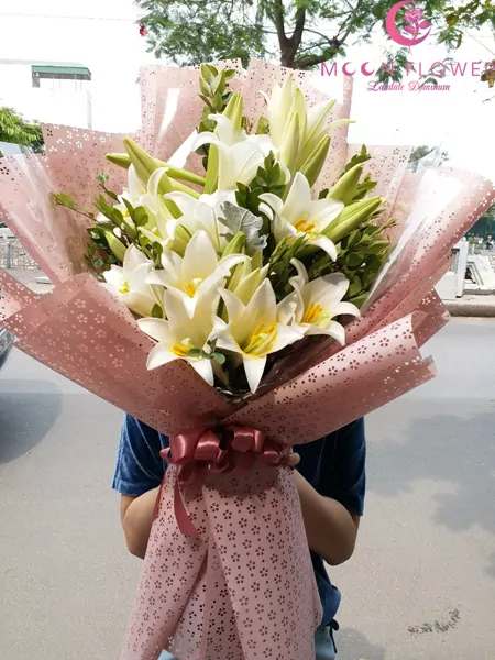 Bó hoa loa kèn trắng tại Hà Nội