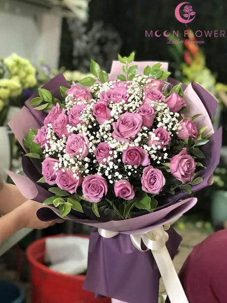 bó hoa sinh nhật hồng tím và baby trắng