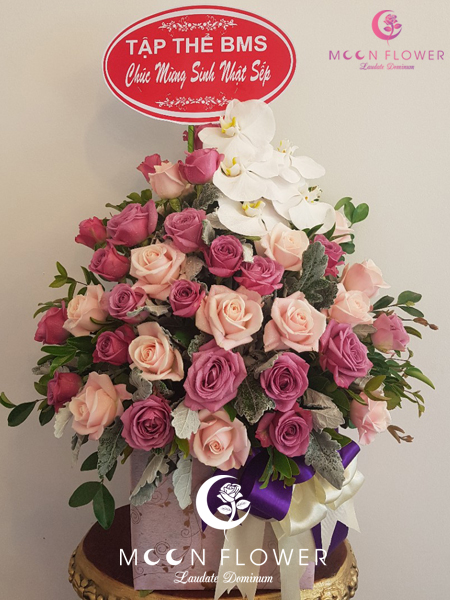 Giỏ hoa nhỏ xinh chúc mừng sinh nhật đẹp Shop hoa tươi ở Hà Nội giá rẻ đẹp