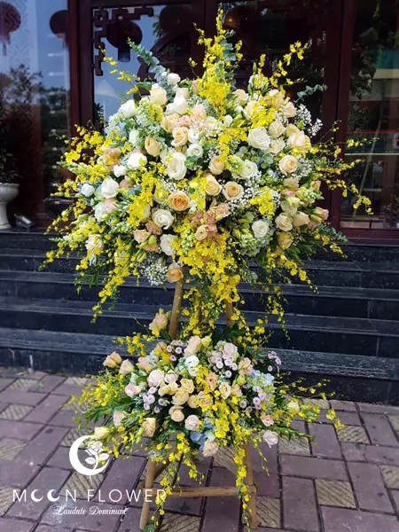 Lẵng hoa tặng khai trương tông vàng