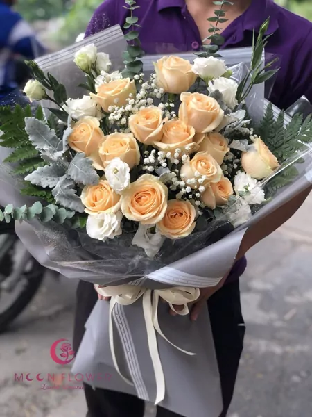 Bó hoa hồng kem vàng - Tình yêu mới quen