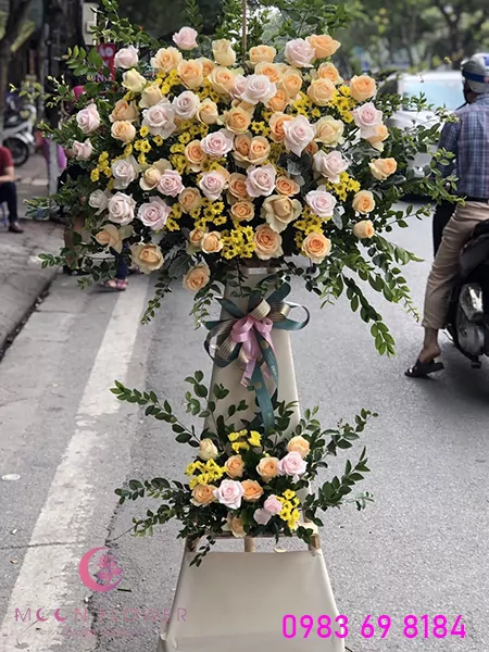 Lẵng hoa chúc mừng tông mầu kem - Phồn Vinh