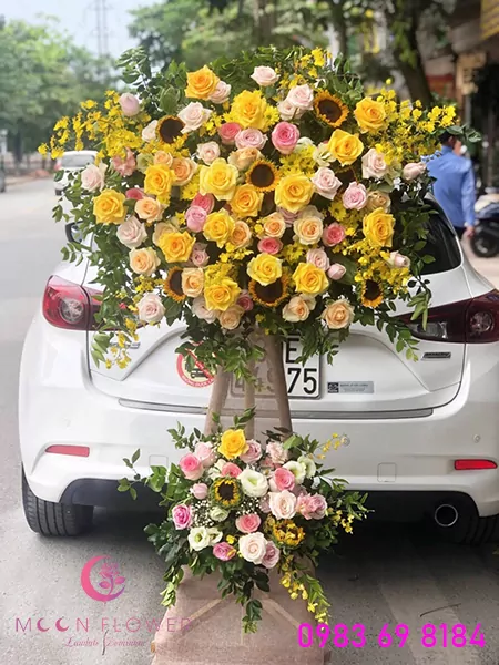Lẵng hoa chúc mừng ngày thành lập mầu vàng - Phát Lộc