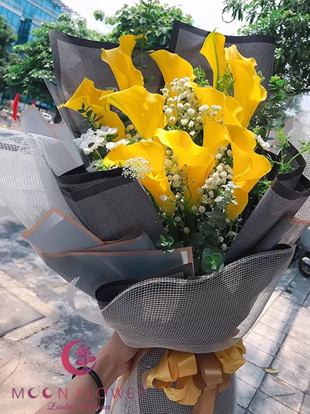 Bó hoa rum vàng - Tình cảm tôn kính