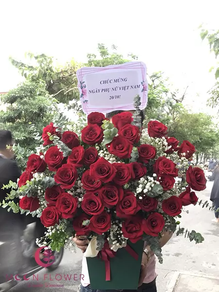 Giỏ hoa hồng đỏ đẹp - Sâu Sắc