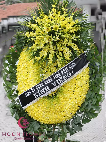 Vòng hoa đám tang - Nắng Chiều