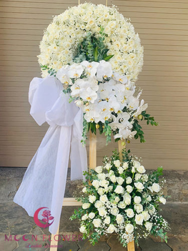 Vòng hoa chia buồn tại Hà Nội - Tinh Tế