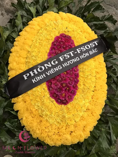 Vòng hoa ovan Hà Nội - Trang Nghiêm