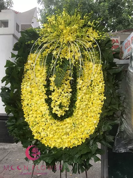 Vòng hoa phúng điếu - Thấu Hiểu