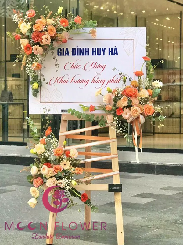 Khung tranh hoa khai trương - Vươn cao