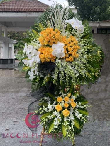 Vòng hoa kính viếng - Ngàn thu