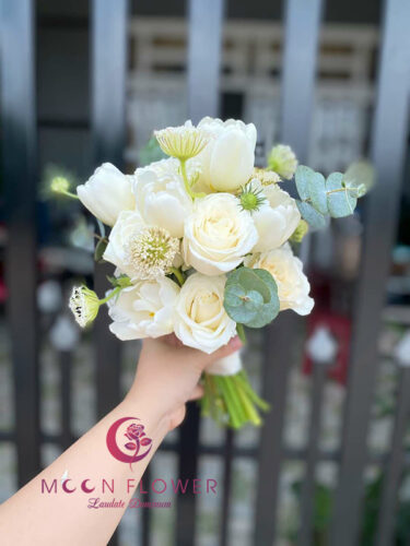 Bó hoa cầm tay cô dâu - Sang trọng
