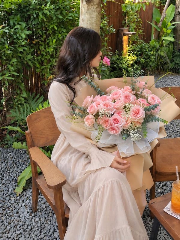 Bó hoa sinh nhật - hoa hồng Ohara mang vẻ đẹp nhẹ nhàng ngọt ngào
