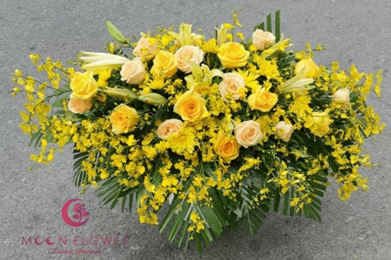Hoa để bàn hội nghị sang trọng – Thưởng Thức
