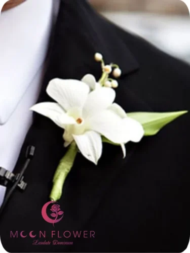 Hoa cài áo chú rể (SET4) Hoa xe cưới lan trắng - Ánh Sáng Mới