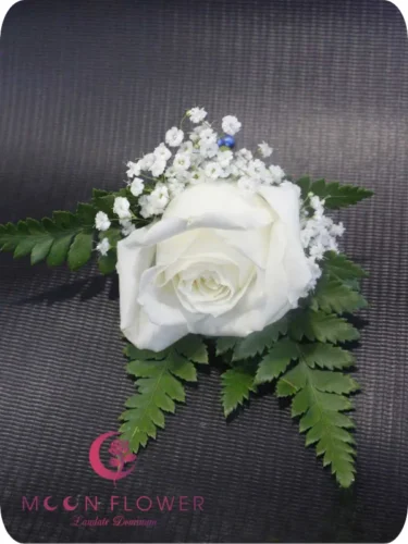 Hoa cài áo đám cưới (SET29) Xe hoa cưới mầu trắng xanh lá - Sâu Đậm