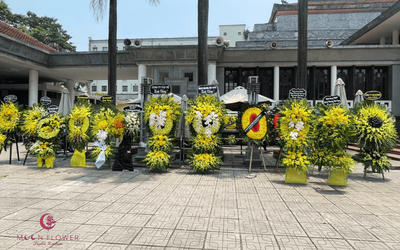 Dịch vụ đặt vòng hoa tang lễ tại số 5 Trần Thánh Tông của shop hoa Moonflowerhanoi  nhanh chóng, uy tín 