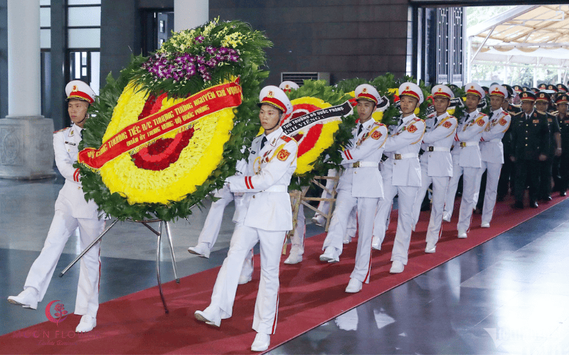 Hình ảnh gửi viếng vòng hoa Nhà tang lễ số 5 Trần Thánh Tông tiêu chuẩn