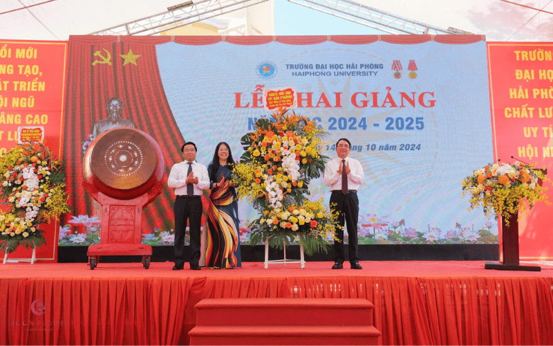 Lẵng hoa khai trường hoa lan
