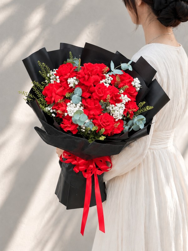 Bó hoa Ngày Nắng Ngọt Ngào càng tôn thêm vẻ dịu dàng đằm thắm ngọt ngào của người thương