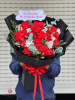 Bó hoa hồng đỏ yêu kiều