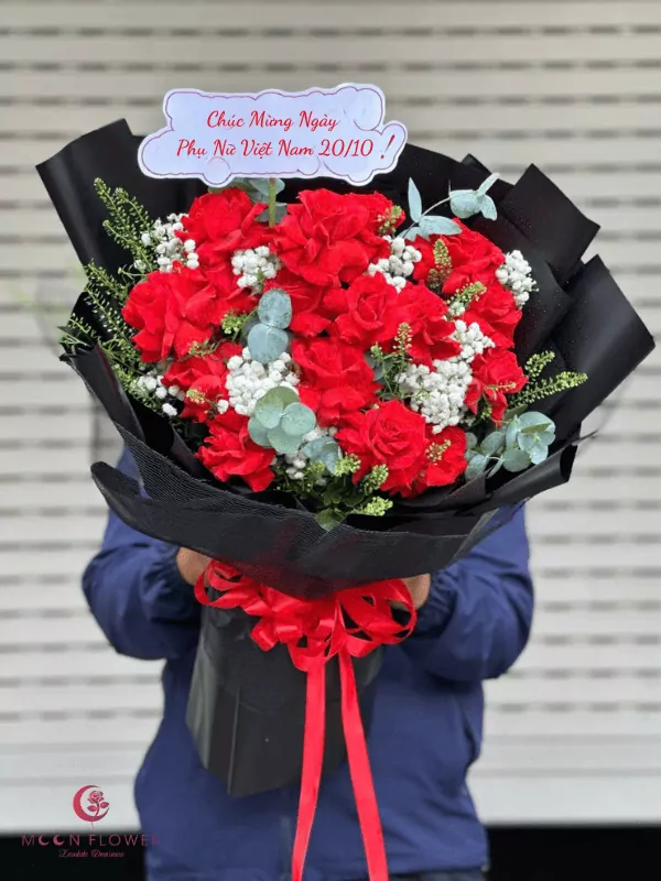 Bó hoa hồng đỏ yêu kiều