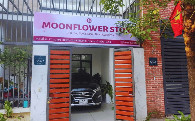 Toàn cảnh cửa hàng MoonFlower Store chi nhánh Foresa Xuân Phương